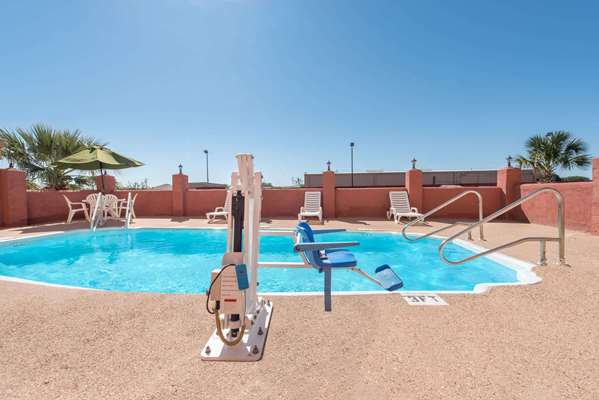 Pool - Super 8 Hotel South Abilene