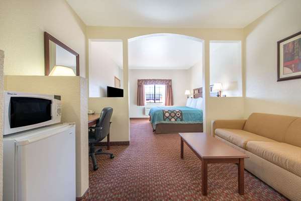 Suite - Super 8 Hotel South Abilene