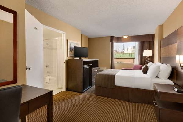  - Days Inn South Calgary
