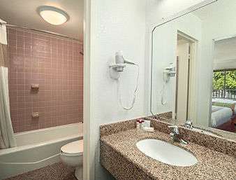  - Ramada Hotel Tampa - I-75, Exit 265