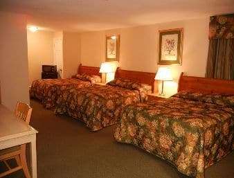  - Howard Johnson Inn Woodstock
