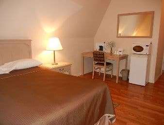 Suite - Howard Johnson Inn Woodstock