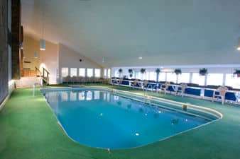 Pool - Howard Johnson Inn Woodstock