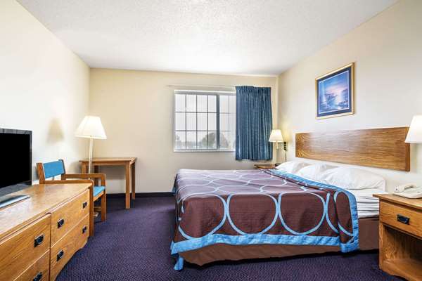  - Super 8 Hotel Neillsville