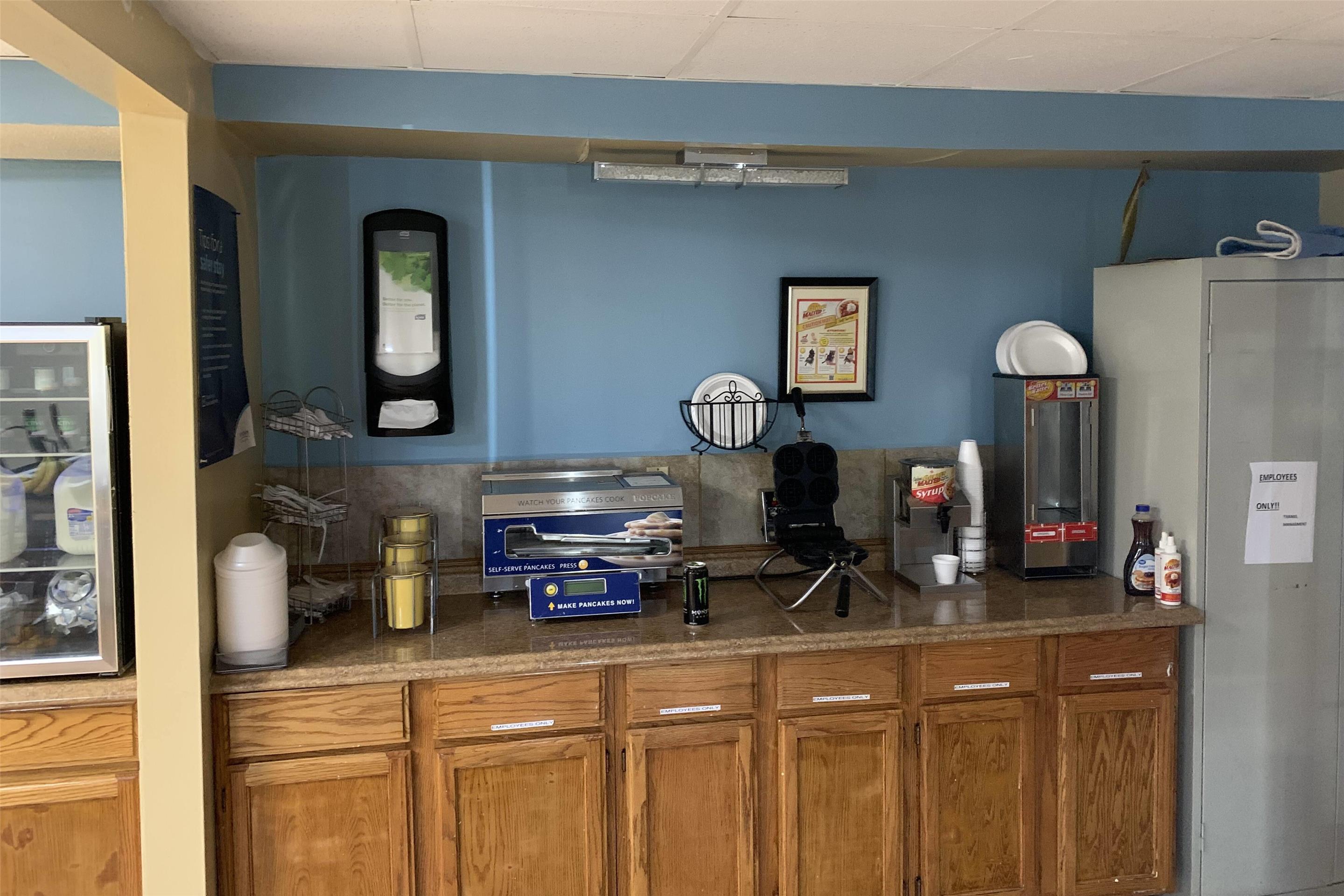 Property amenity | Days Inn by Wyndham Louisville Airport Fair and Expo Center