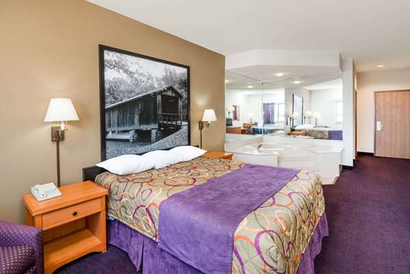  - Super 8 Hotel Northeast Columbia - I-70, Exit 131