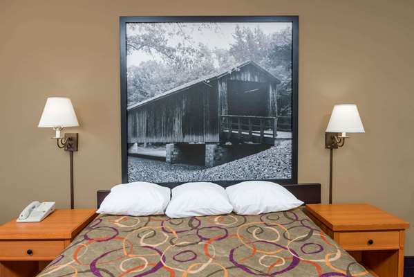  - Super 8 Hotel Northeast Columbia - I-70, Exit 131