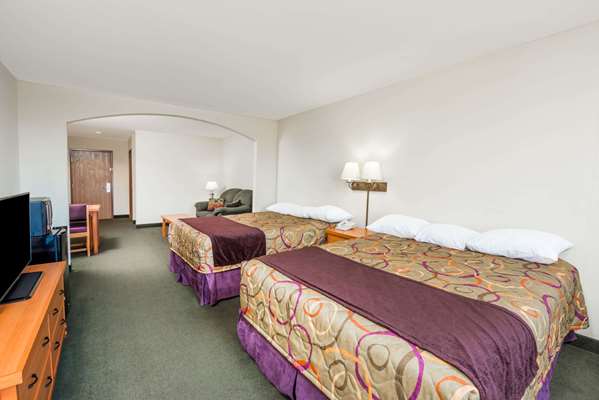  - Super 8 Hotel Northeast Columbia - I-70, Exit 131