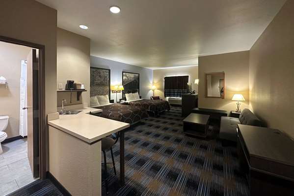  - Super 8 Hotel Northeast Columbia - I-70, Exit 131