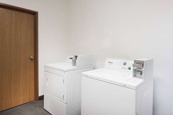 Amenities - Super 8 Hotel Northeast Columbia - I-70, Exit 131