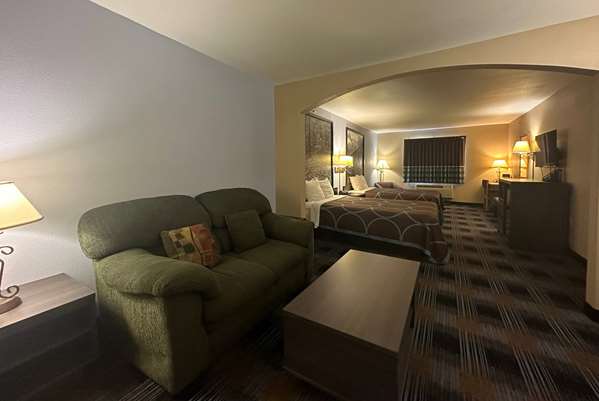  - Super 8 Hotel Northeast Columbia - I-70, Exit 131