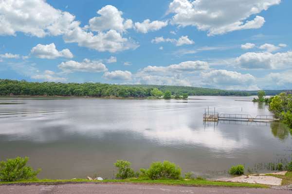  - Days Inn Okemah - I-40, Exit 221