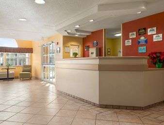  - Days Inn & Suites Lafayette - I-65, Exit 172