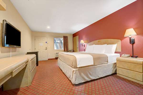  - Days Inn Niagara Falls