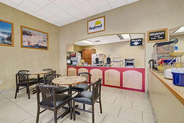 Amenities - Days Inn Niagara Falls