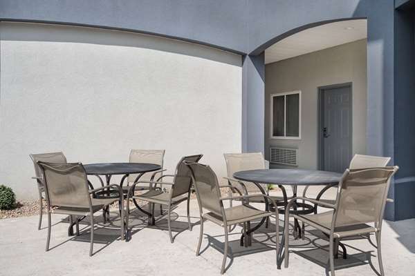  - Days Inn Niagara Falls