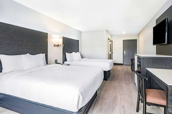  - Days Inn Niagara Falls