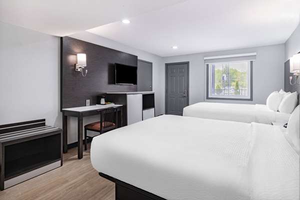  - Days Inn Niagara Falls