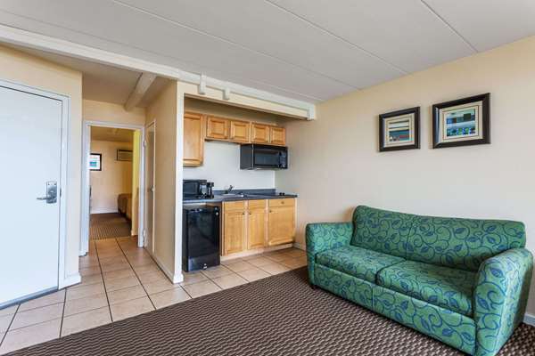  - Travelodge Suites Virginia Beach