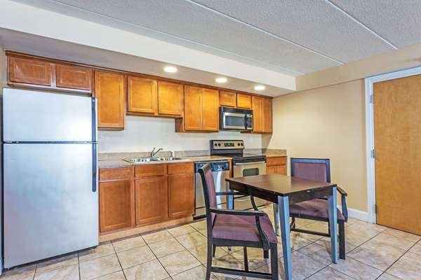 Suite - Travelodge Suites Virginia Beach