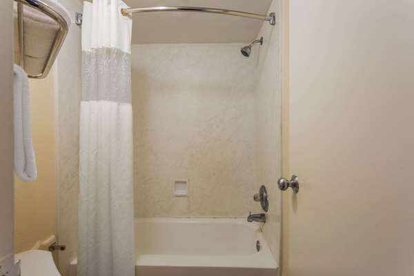  - Travelodge Suites Virginia Beach