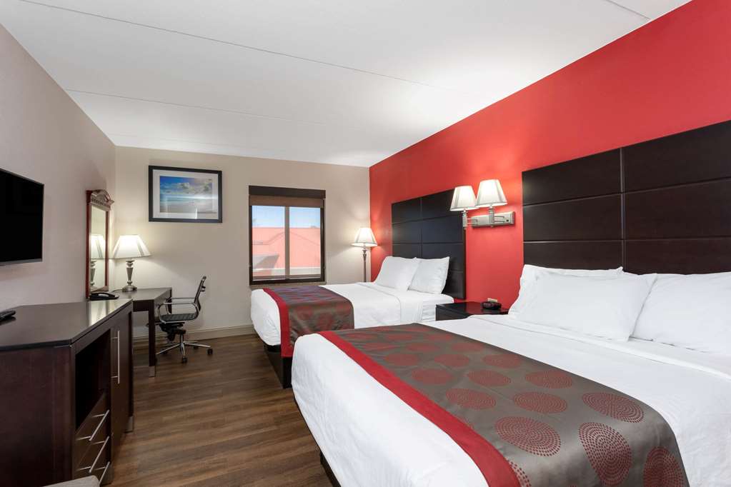 RAMADA BY WYNDHAM PANAMA CITY-guestroom-Guest Room,On-Site.jpg