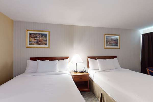  - Ramada Inn Strasburg - I-81, Exit 298