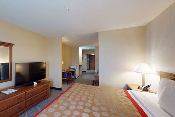  - Ramada Inn Strasburg - I-81, Exit 298
