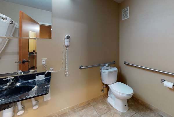  - Ramada Inn Strasburg - I-81, Exit 298