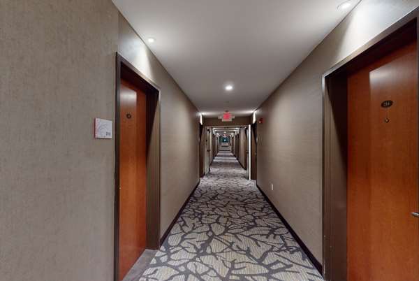  - Ramada Inn Strasburg - I-81, Exit 298