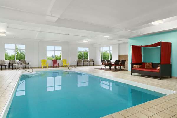 Pool - Days Inn Oromocto