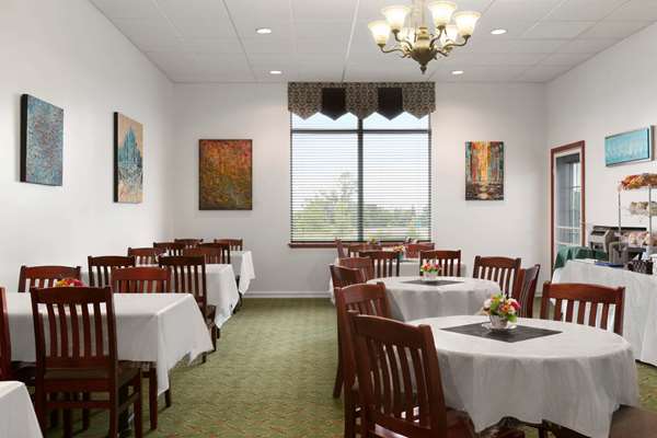 Restaurant - Days Inn Oromocto