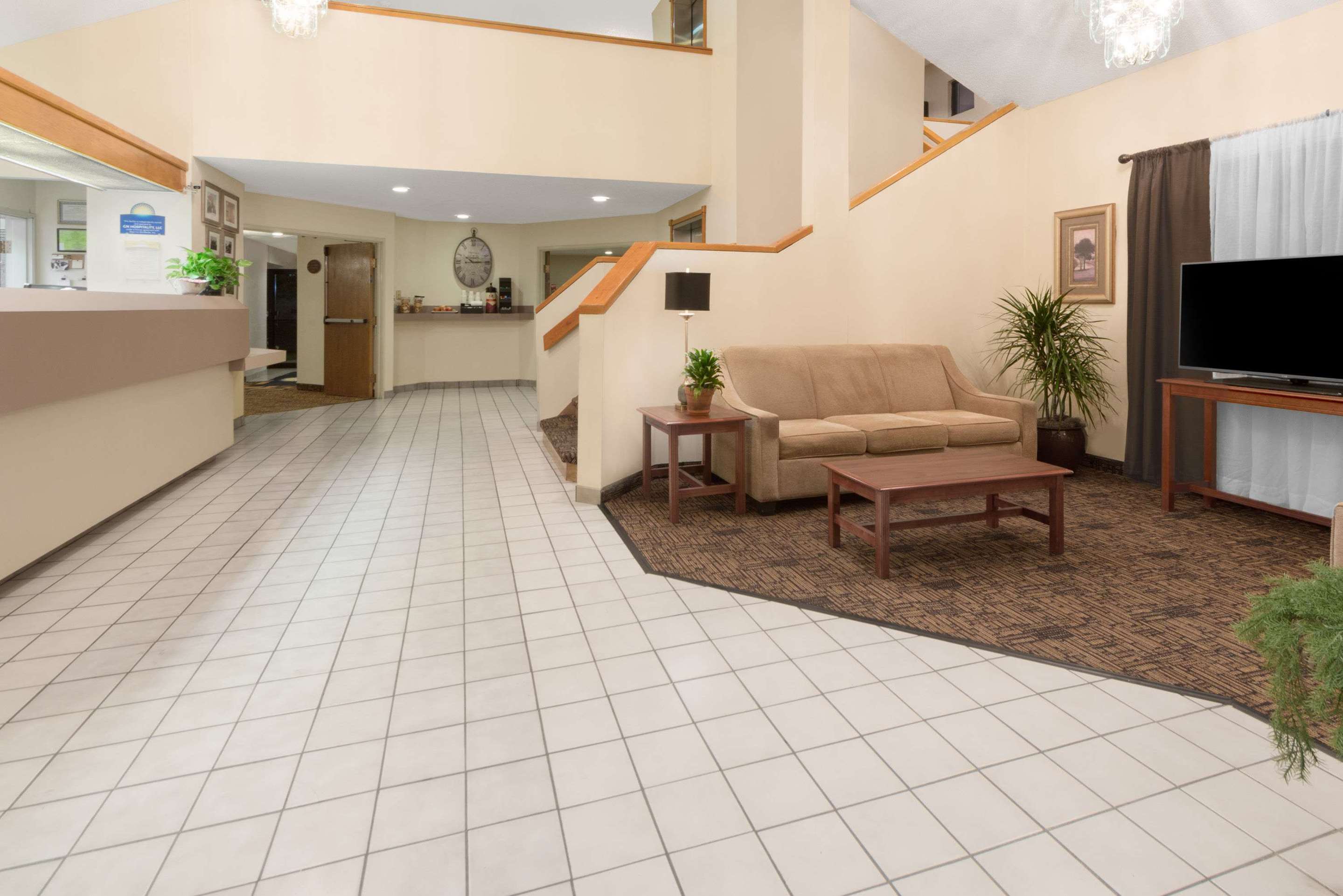 Lobby | Days Inn by Wyndham Liberal KS