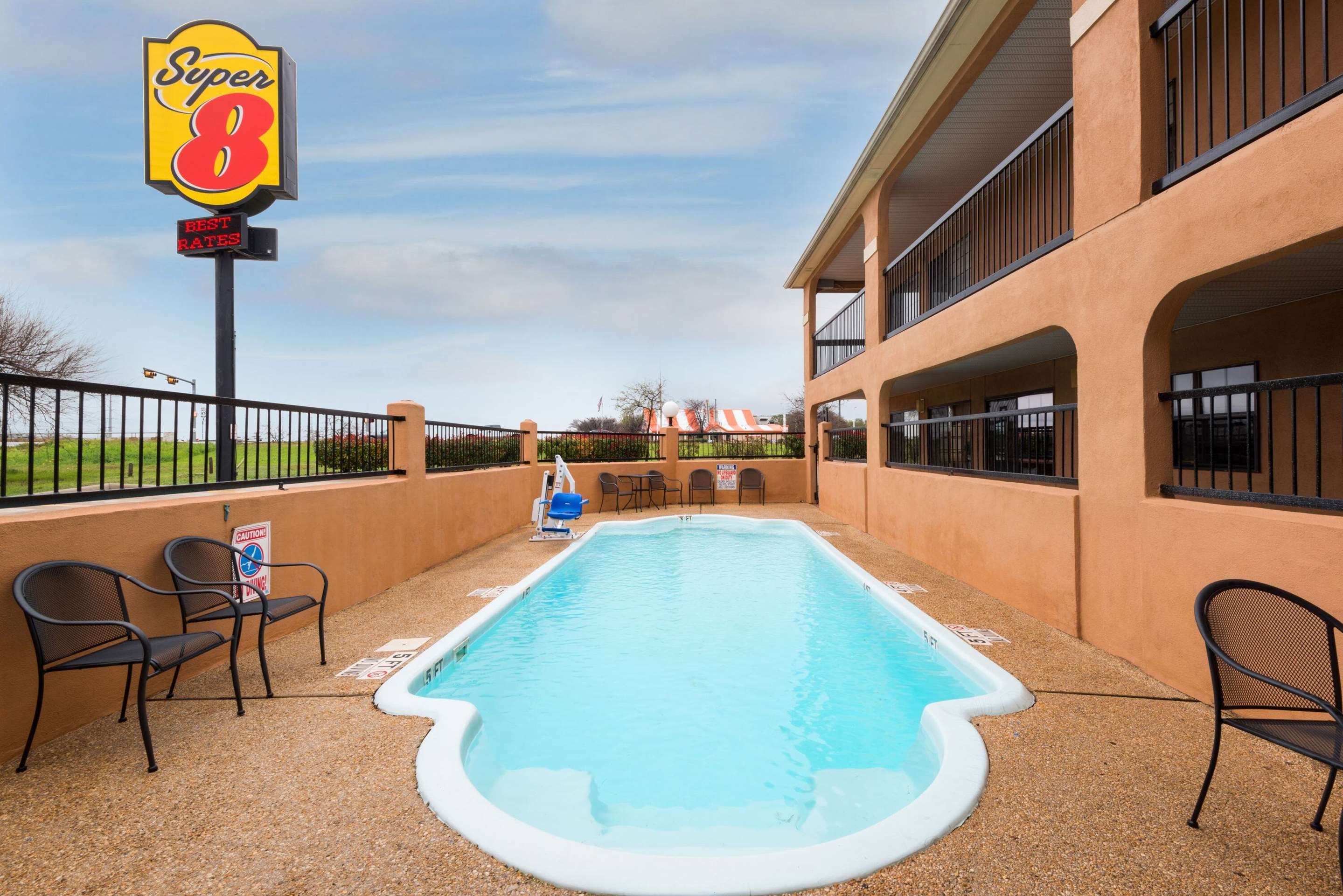 Pool | Super 8 by Wyndham San Antonio/Riverwalk Area