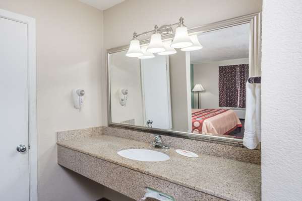  - Super 8 Motel West Paducah - I-24, Exit 4