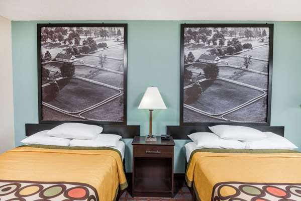  - Super 8 Motel West Paducah - I-24, Exit 4