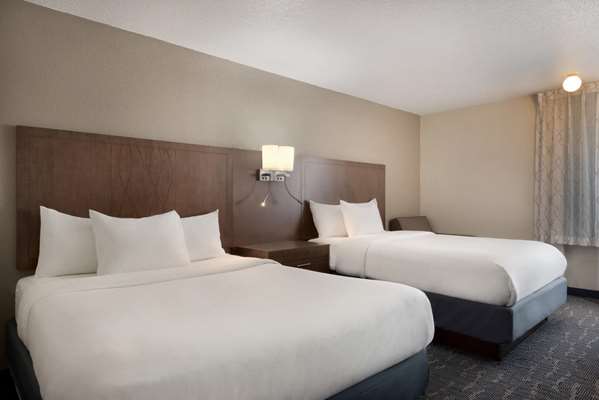  - Baymont Inn & Suites Des Moines - I-35 & I-80, Exit 136
