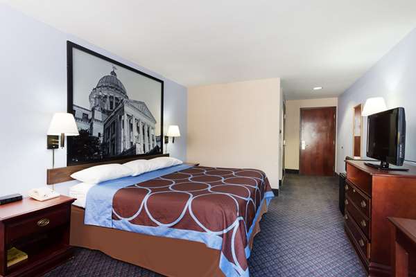  - Super 8 Hotel Indianola