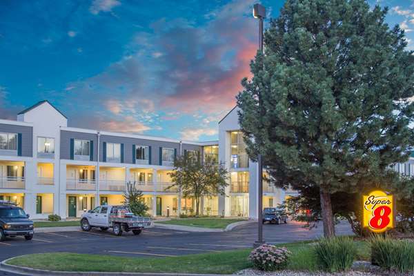 Exterior view - Super 8 Motel East Madison - I-39, I-90 & I-94, Exit 135