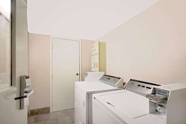 Amenities - Super 8 Motel Hermitage - I-40, Exit 221 & 221B