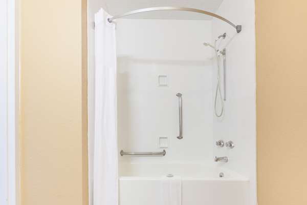  - Days Inn Hillsboro