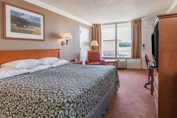  - Days Inn Hillsboro