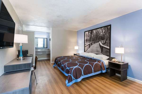  - Super 8 Motel Hardeeville - I-95, Exit 5