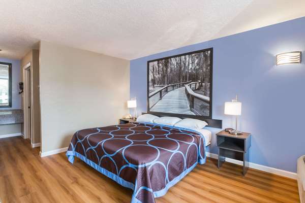  - Super 8 Motel Hardeeville - I-95, Exit 5