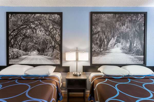  - Super 8 Motel Hardeeville - I-95, Exit 5