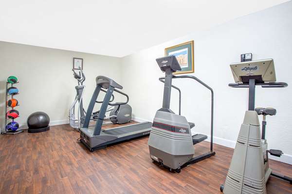 Fitness/ Exercise Room - Days Inn & Suites Greenville - I-385, Exit 37