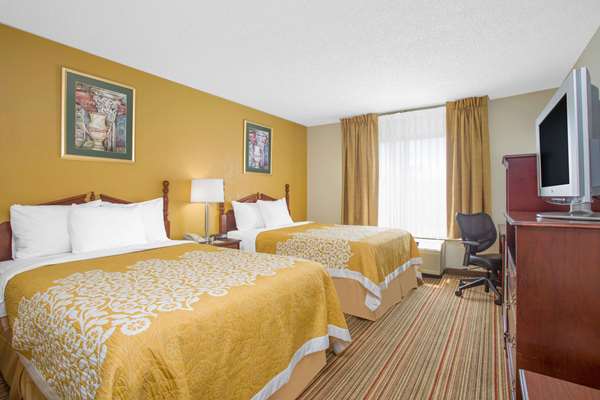  - Days Inn & Suites Greenville - I-385, Exit 37