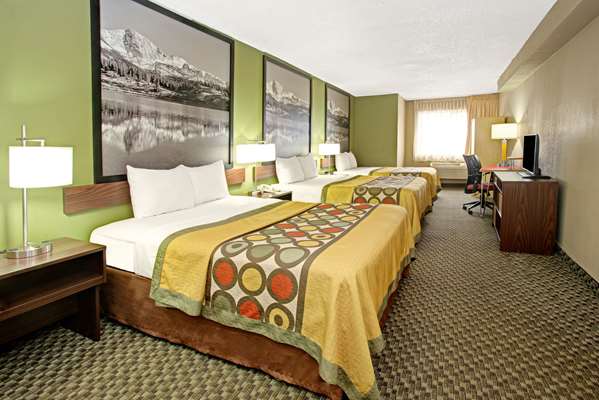  - Super 8 Motel Wheat Ridge - I-70, Exit 267
