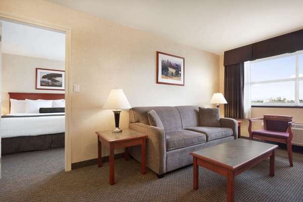 Suite - Days Inn & Suites Langley