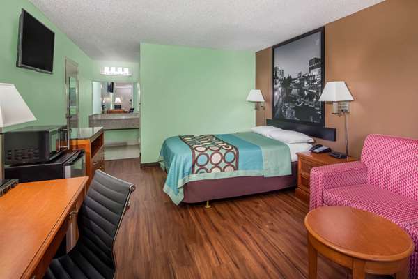  - Super 8 Motel Gaffney - I-85, Exit 92